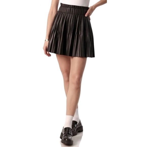 7 for all‎ Mankind Pleated Faux Leather Mini Skirt - Picture 1 of 8